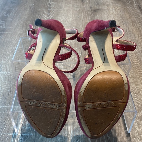 4.5 inch heel Raspberry Red - Picture 2 of 4